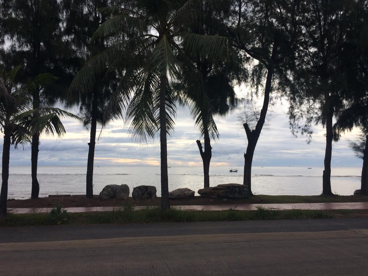 Palm Beach Resort Pran Buri Exterior foto